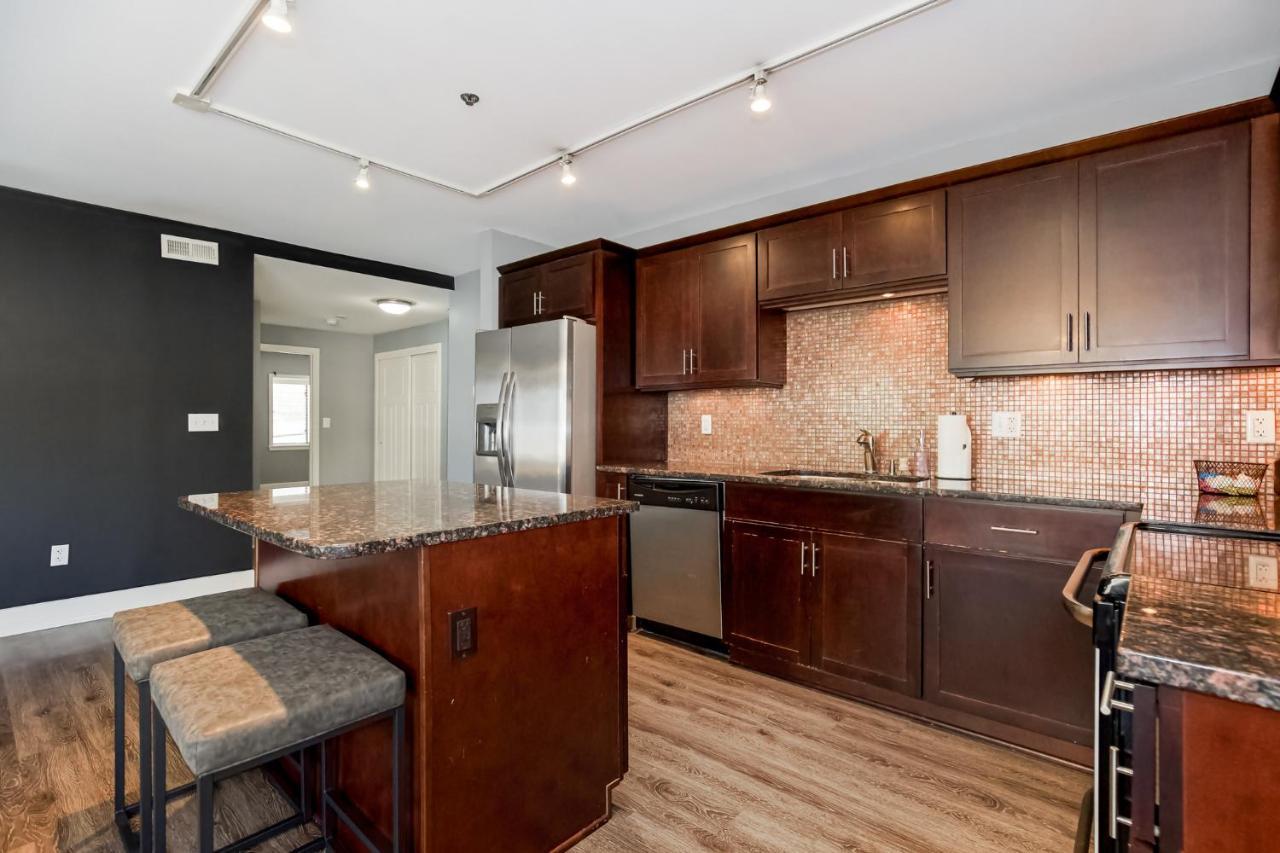 A Prime Plaza Location, Luxury Home And A Well-Appointed Building With Amenities 101 Kansas City Exterior photo